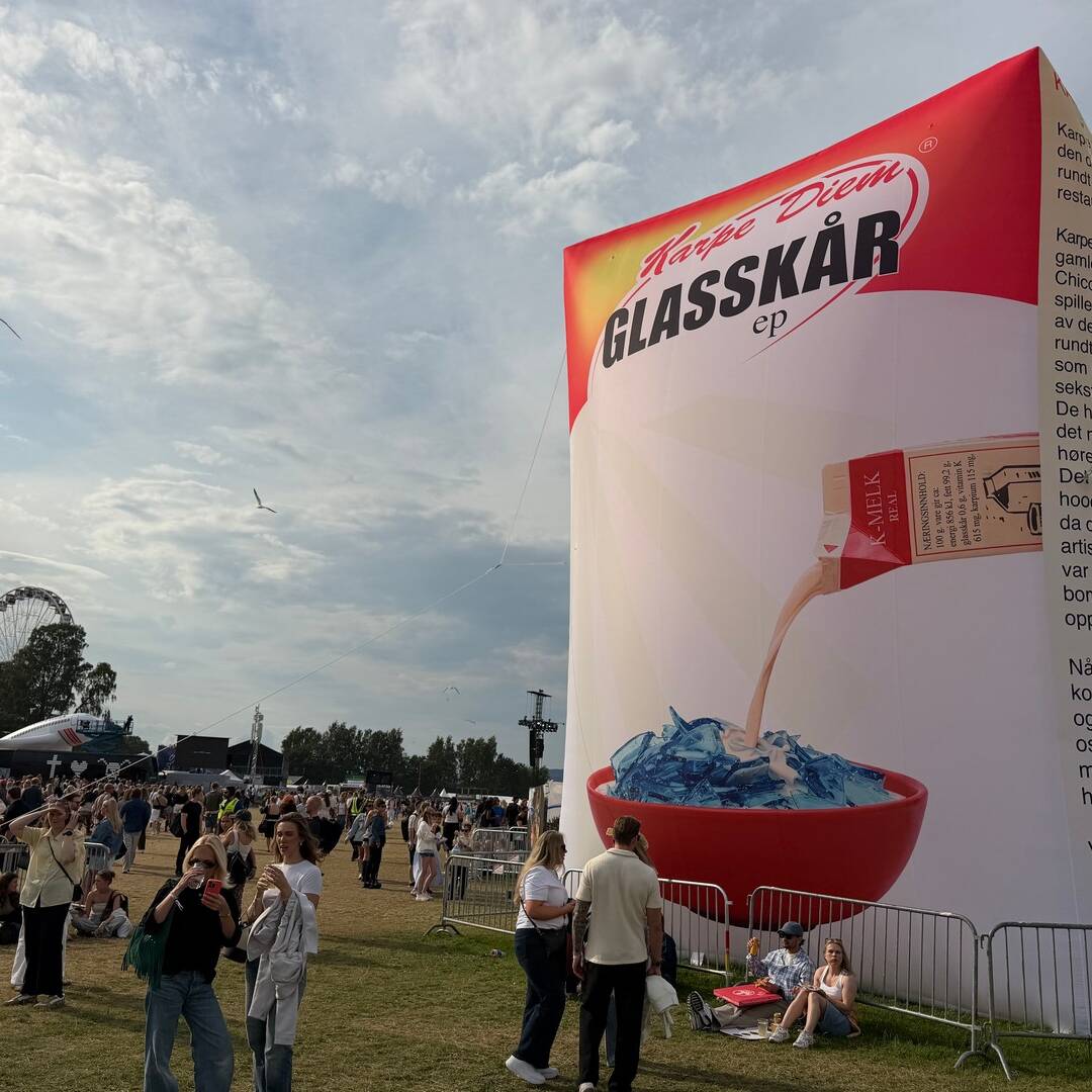 Giant-Inflatable-Product-Replica
