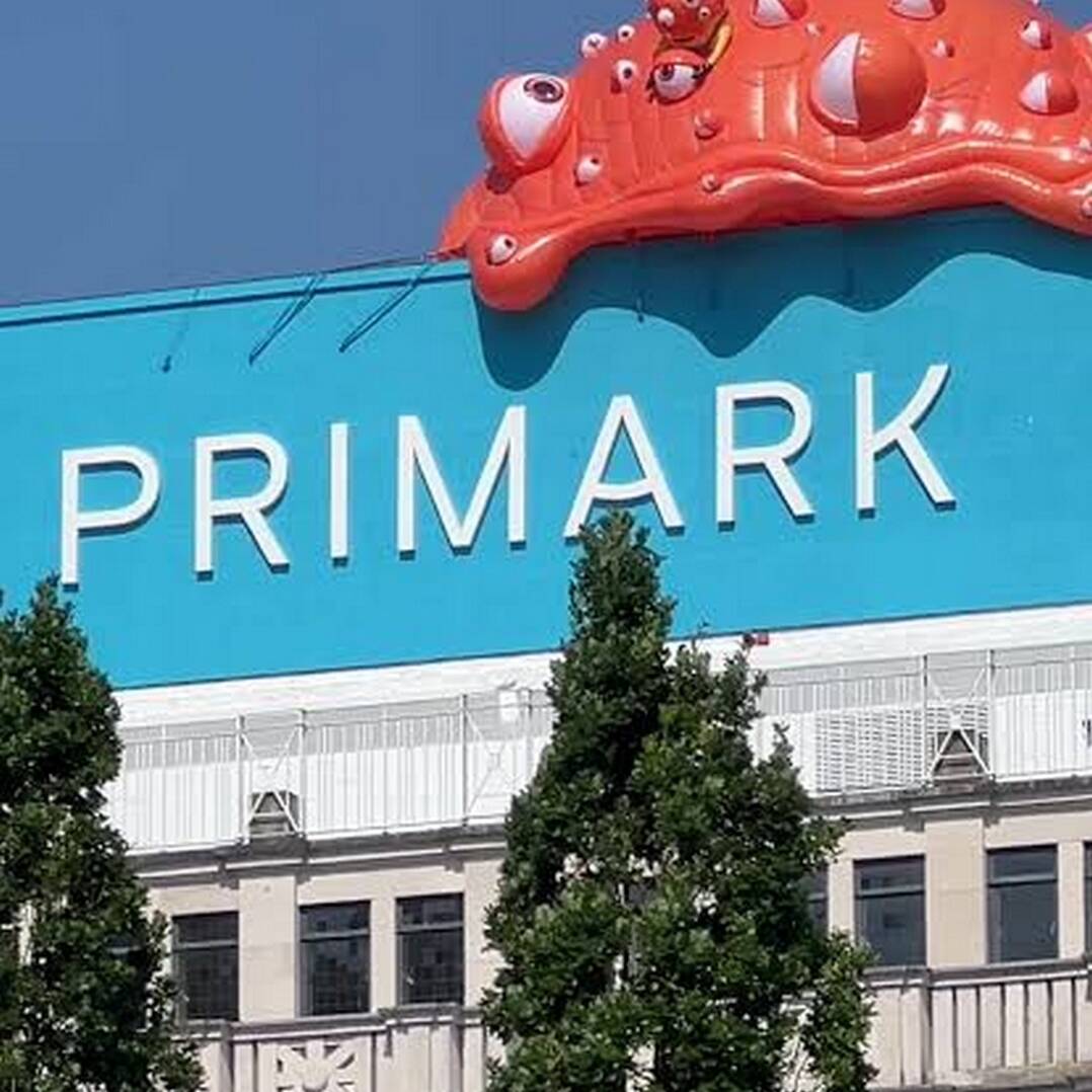 Inflatable-Minions-Primark-Manchester
